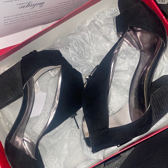 Carlos Santana Heels - Picture 2 of 4